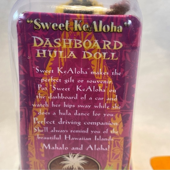 Dashboard hula dancer. Too cute and nostalgic. - Picture 5 of 7